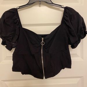 black puff sleeve crop top